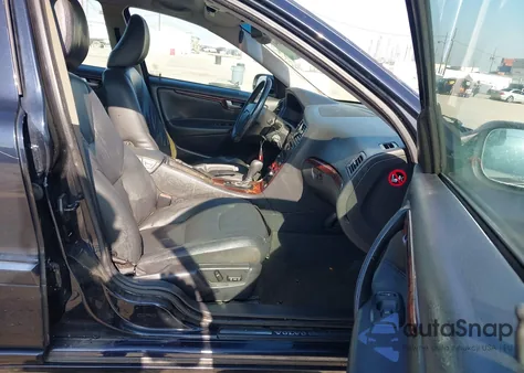 2008 Volvo S60 2.5T z USA, uszkodzony, nr VIN YV1RS592182696011